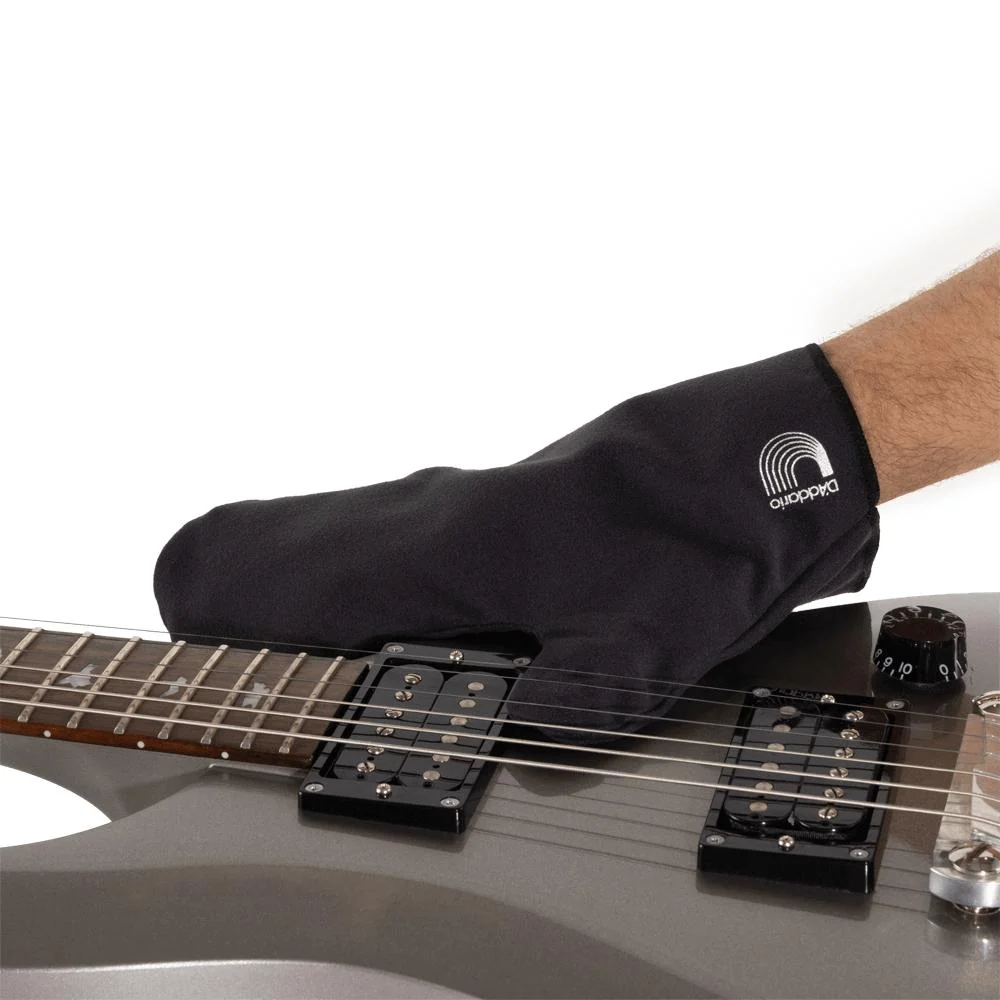 D'Addario Micro-Fiber Polishing Mitt - Image 3