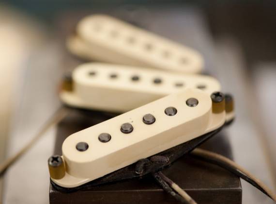 Seymour Duncan Antiquity Texas Hot 3-Piece Pickup set for Strat | Aged White - Image 3