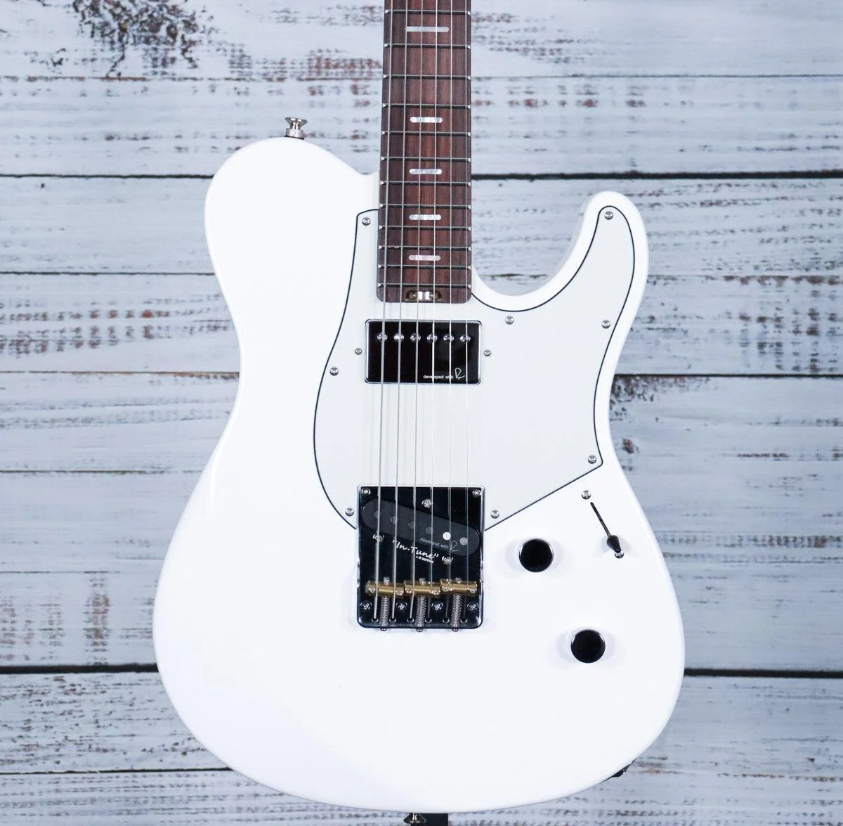 Yamaha PACS+11S Pacifica SC Standard Plus Electric Guitar w/Bag | Shell White
